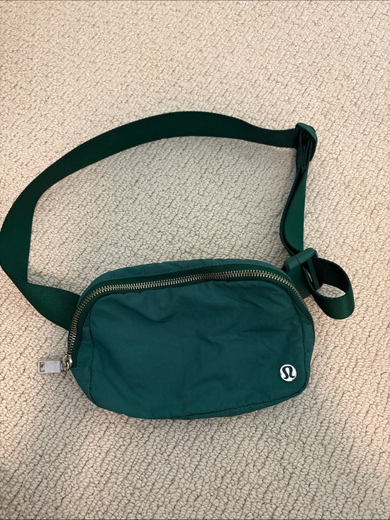 lululemon athletica Handbags - Lululemon Green Belt Bag